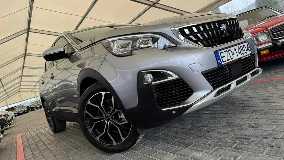 PEUGEOT 3008 -