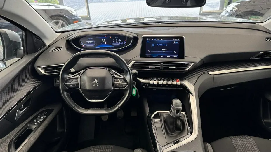 PEUGEOT 3008 -