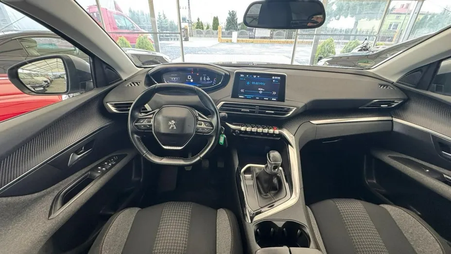 PEUGEOT 3008 -