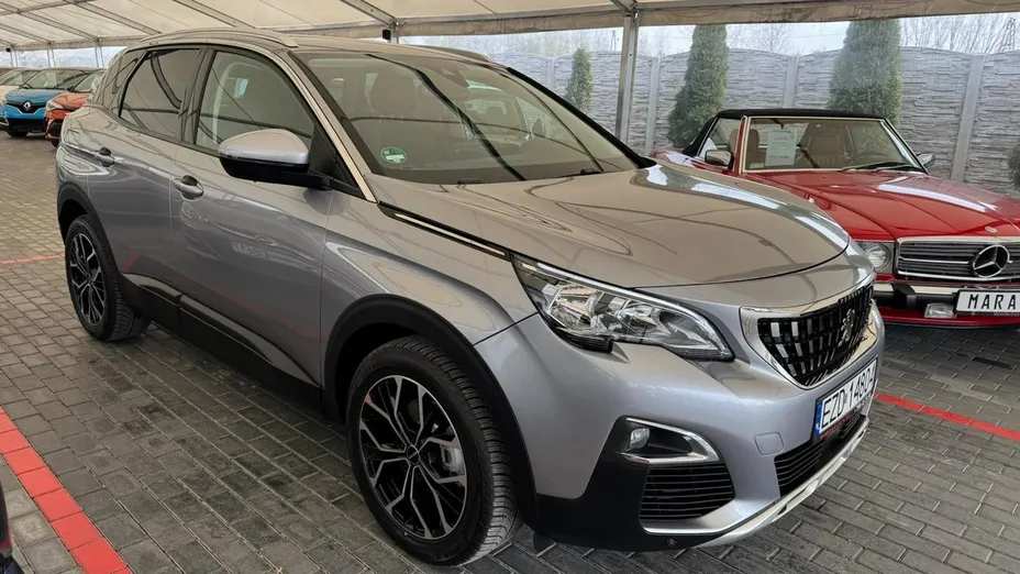 PEUGEOT 3008 -