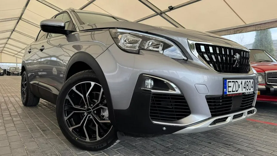 PEUGEOT 3008 -