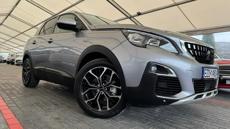 PEUGEOT 3008 -
