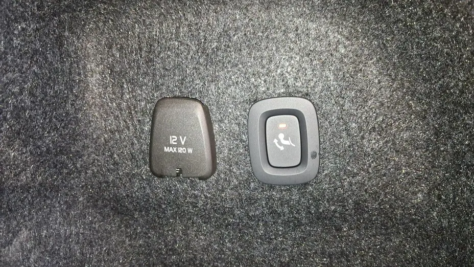 VOLVO S60 -