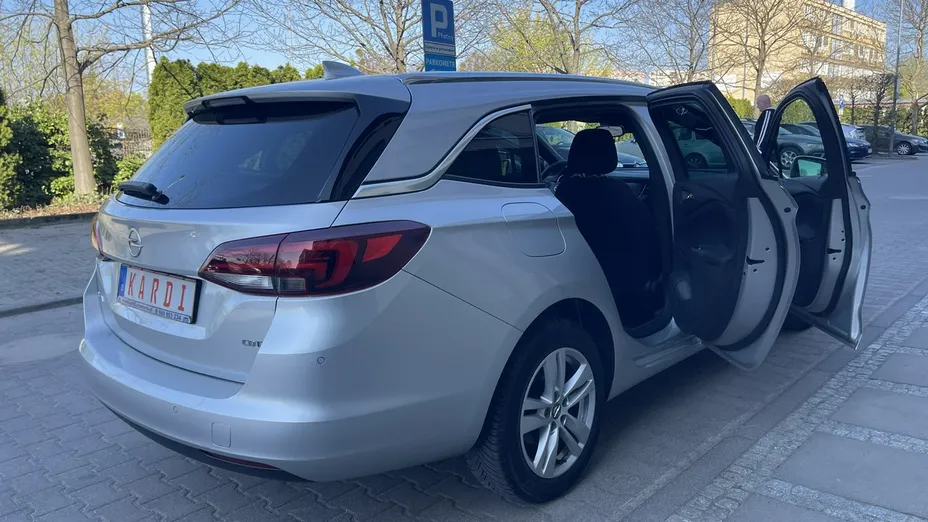 OPEL Astra -