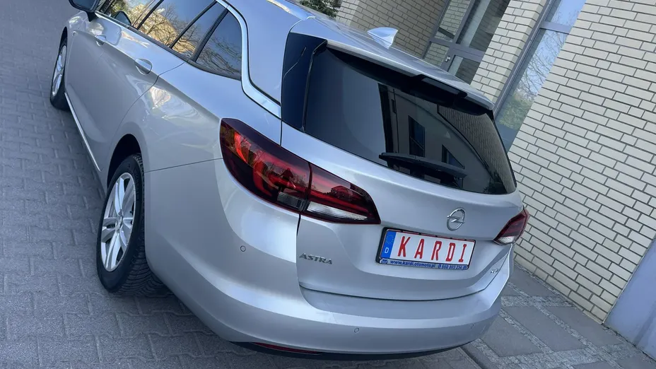 OPEL Astra -