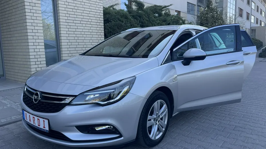 OPEL Astra -