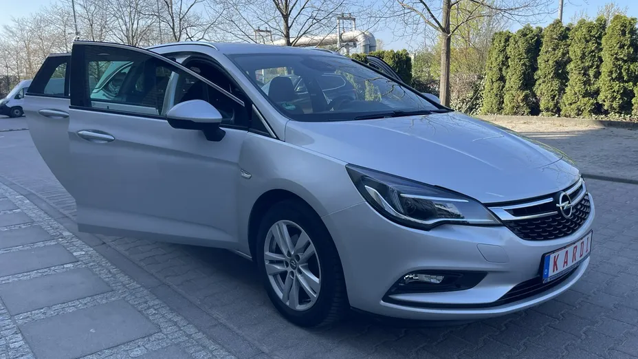OPEL Astra -