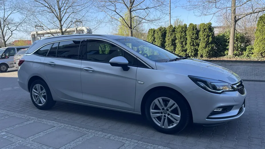 OPEL Astra -