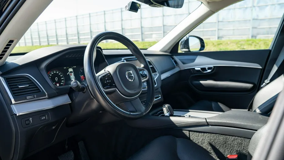 VOLVO XC90 -