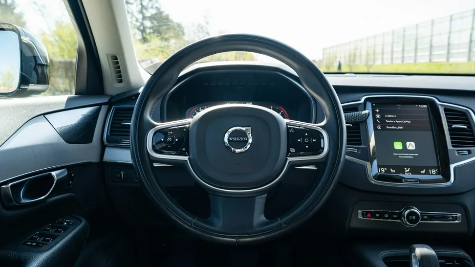 VOLVO XC90 -