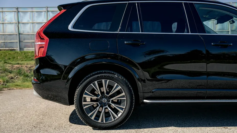 VOLVO XC90 -