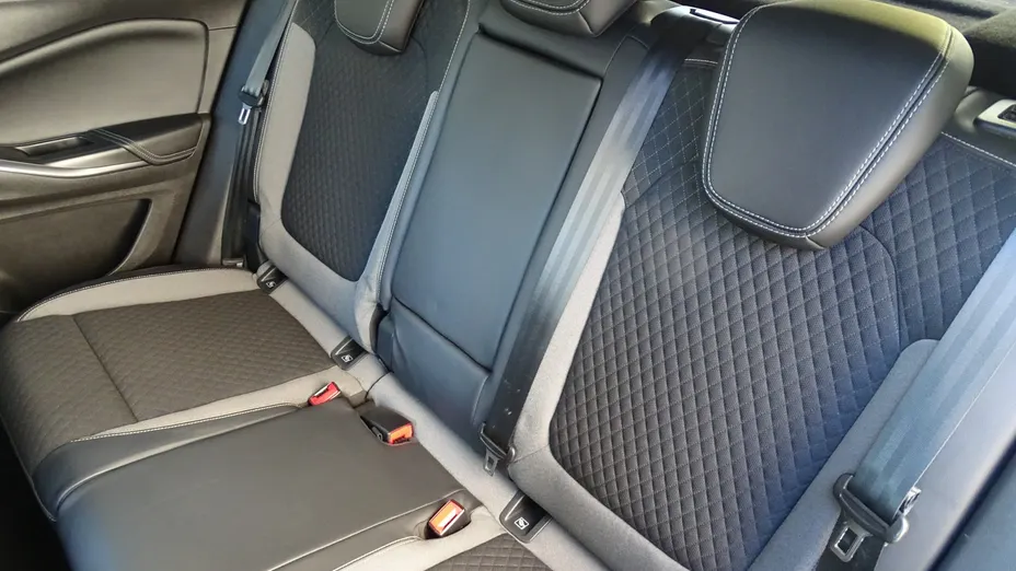 OPEL Grandland X -
