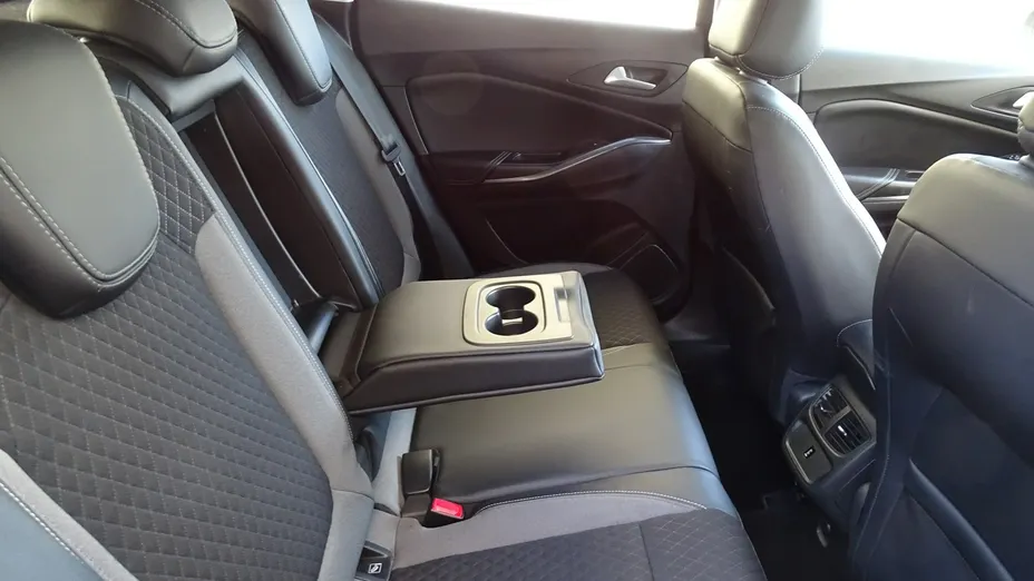 OPEL Grandland X -