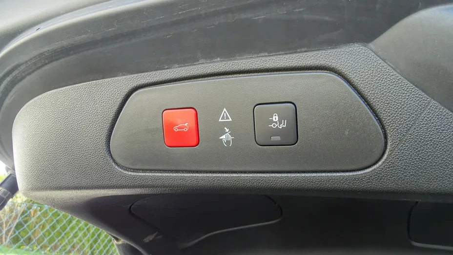 OPEL Grandland X -