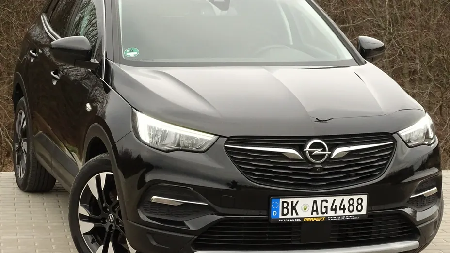 OPEL Grandland X -