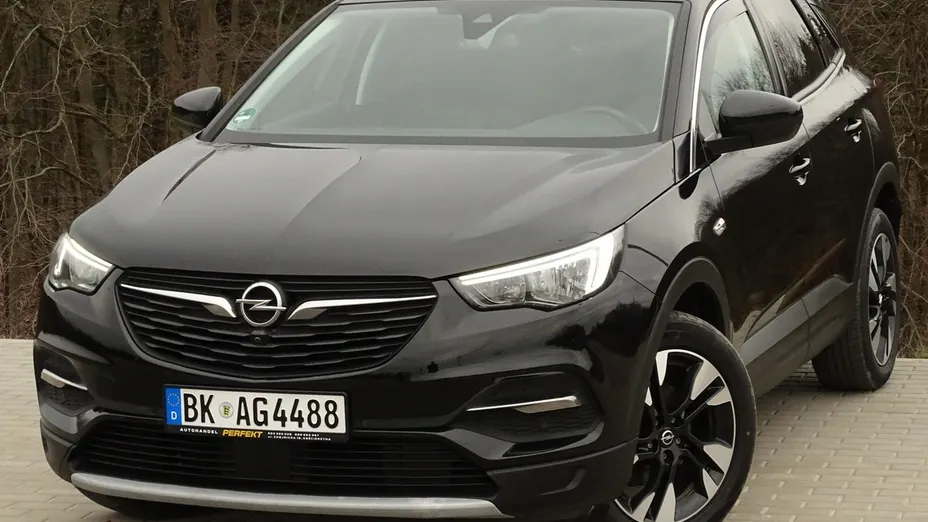 OPEL Grandland X -