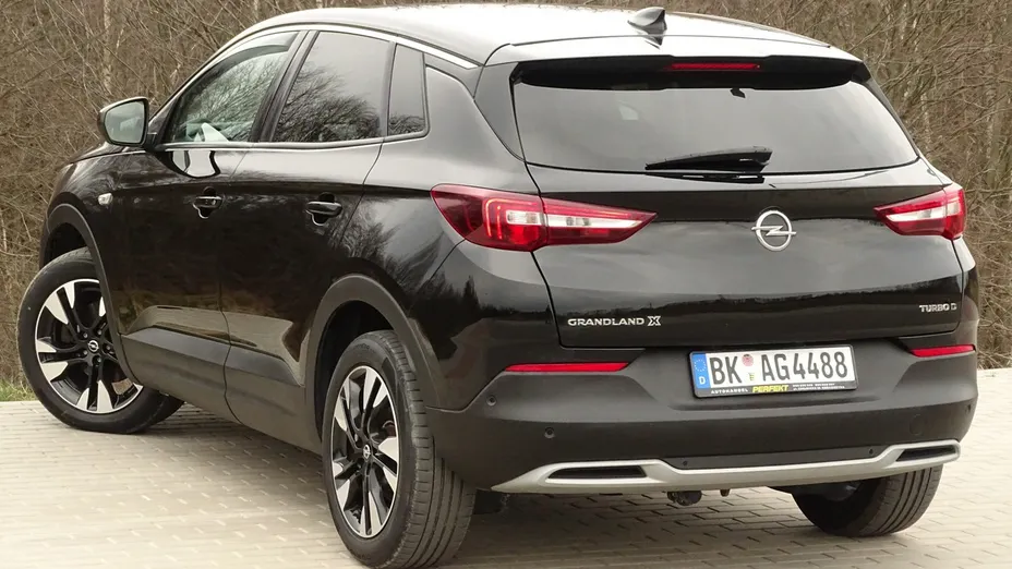 OPEL Grandland X -