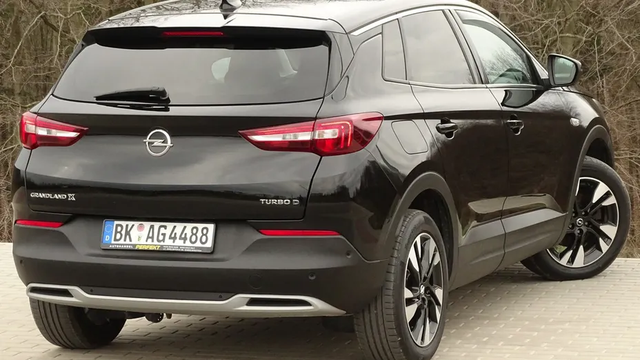 OPEL Grandland X -