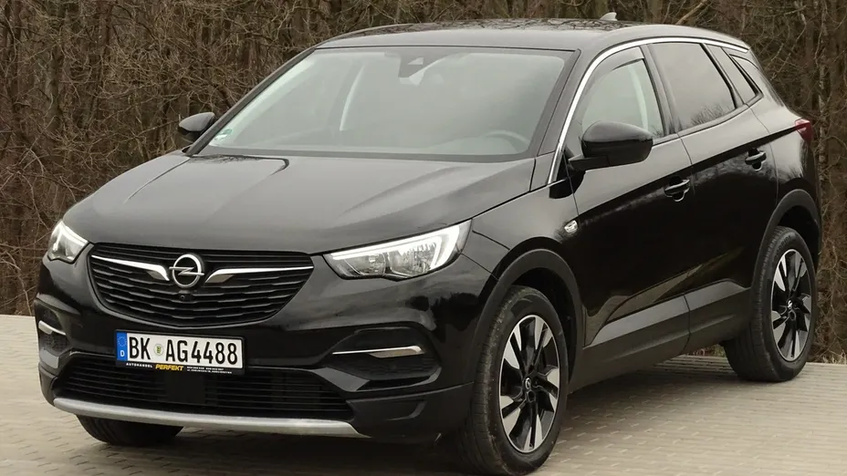 OPEL Grandland X -