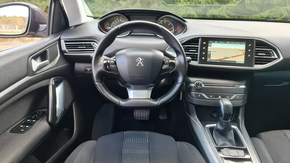 PEUGEOT 308 -