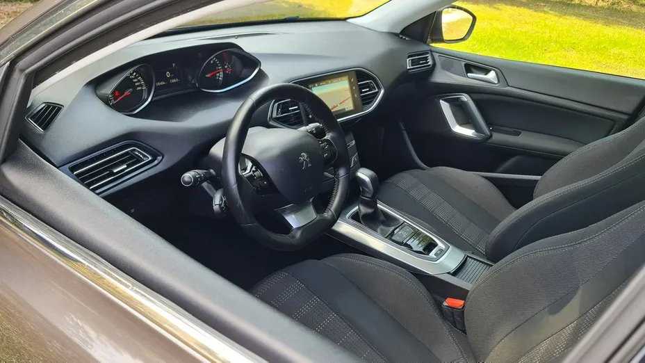 PEUGEOT 308 -