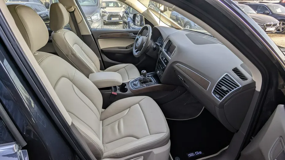 AUDI Q5 -
