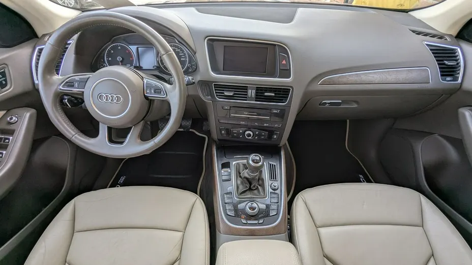 AUDI Q5 -