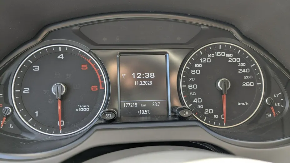 AUDI Q5 -
