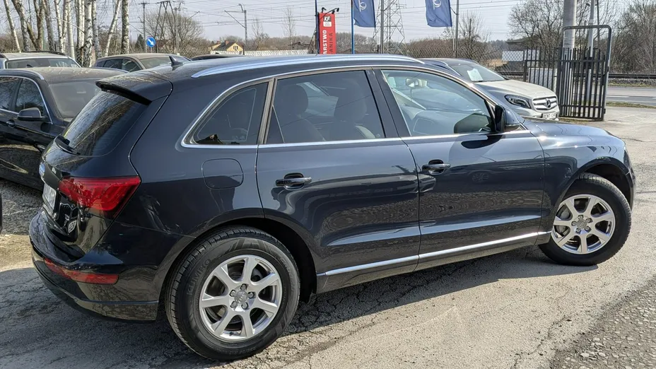 AUDI Q5 -