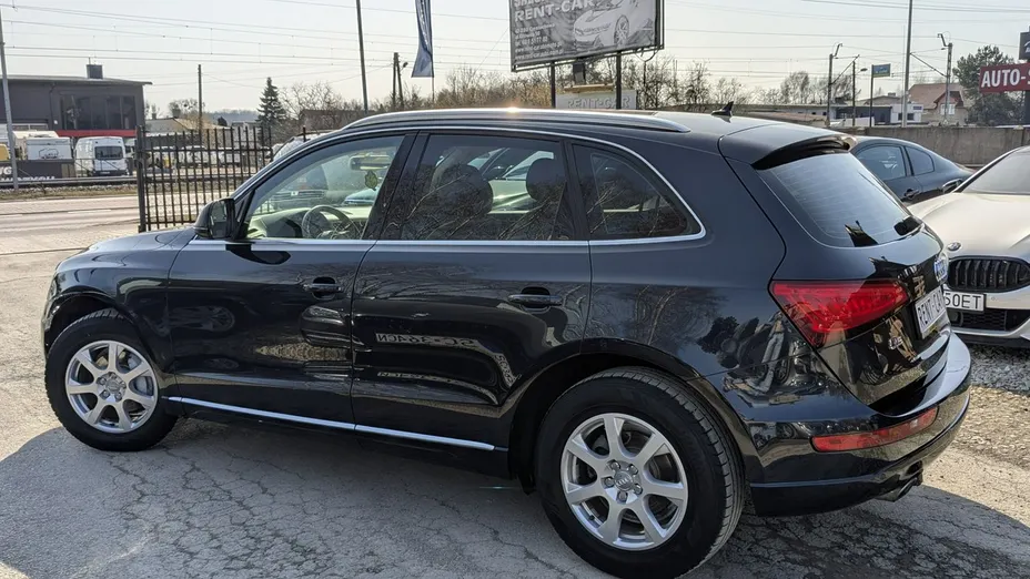 AUDI Q5 -