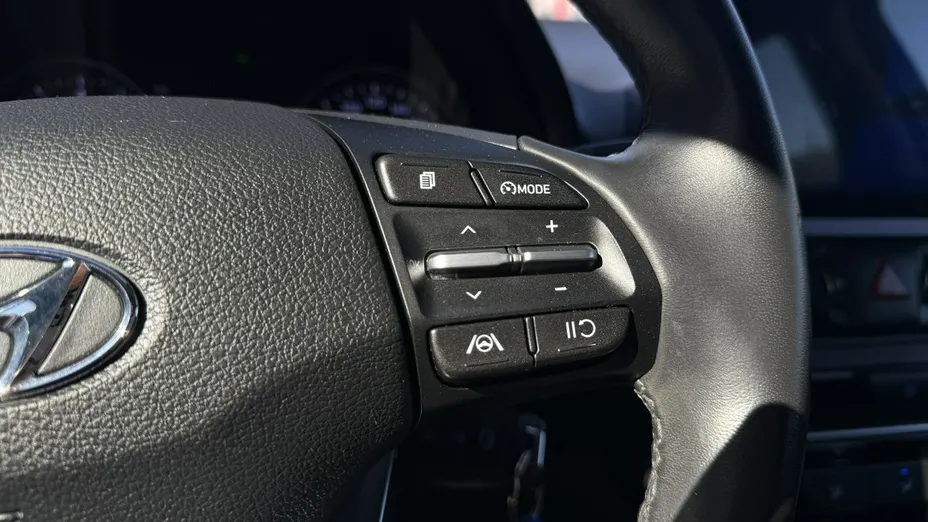 HYUNDAI i30 -