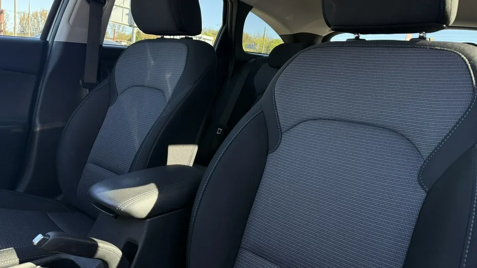 HYUNDAI i30 -