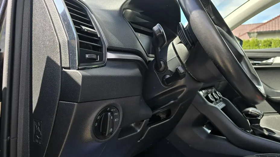 SKODA Karoq -