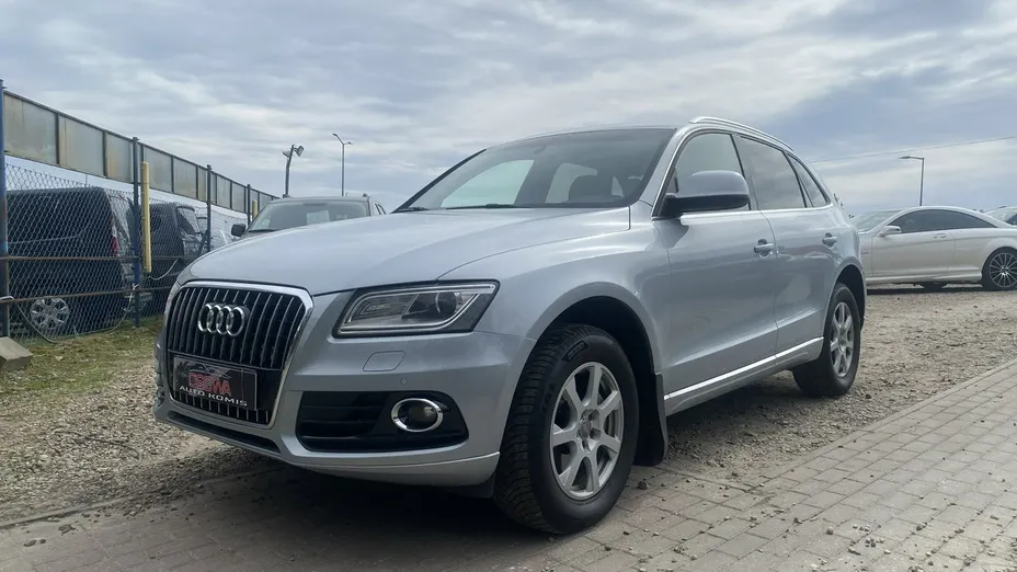AUDI Q5 -