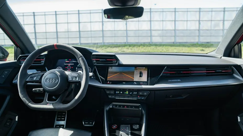 AUDI RS3 Limousine -