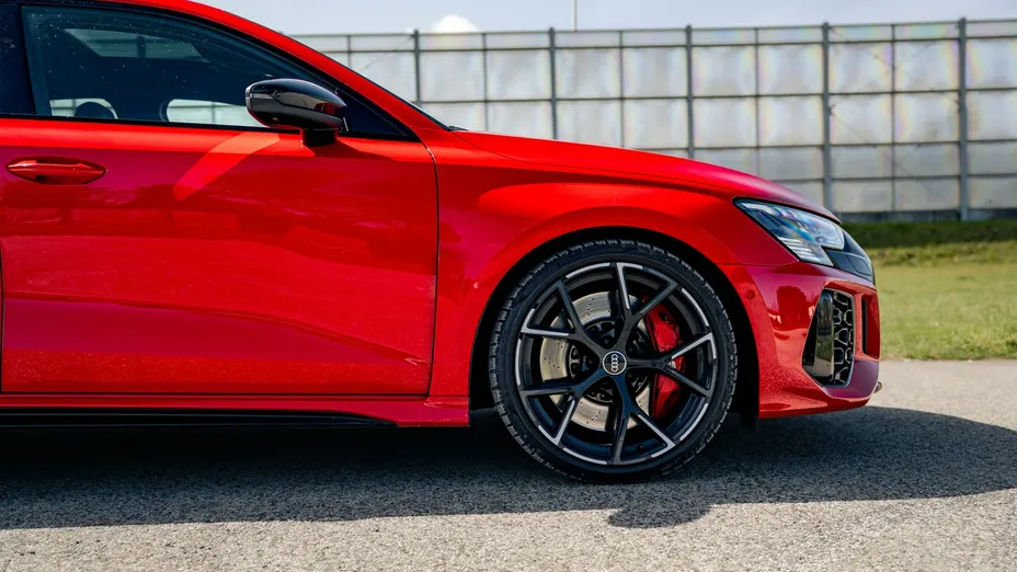 AUDI RS3 Limousine -