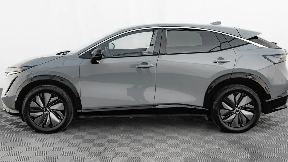 NISSAN Ariya -