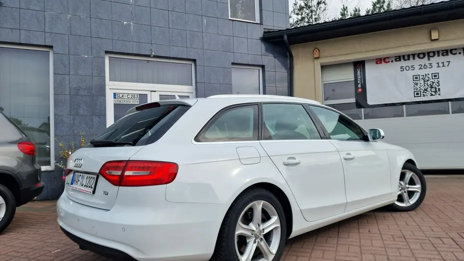 AUDI A4 -