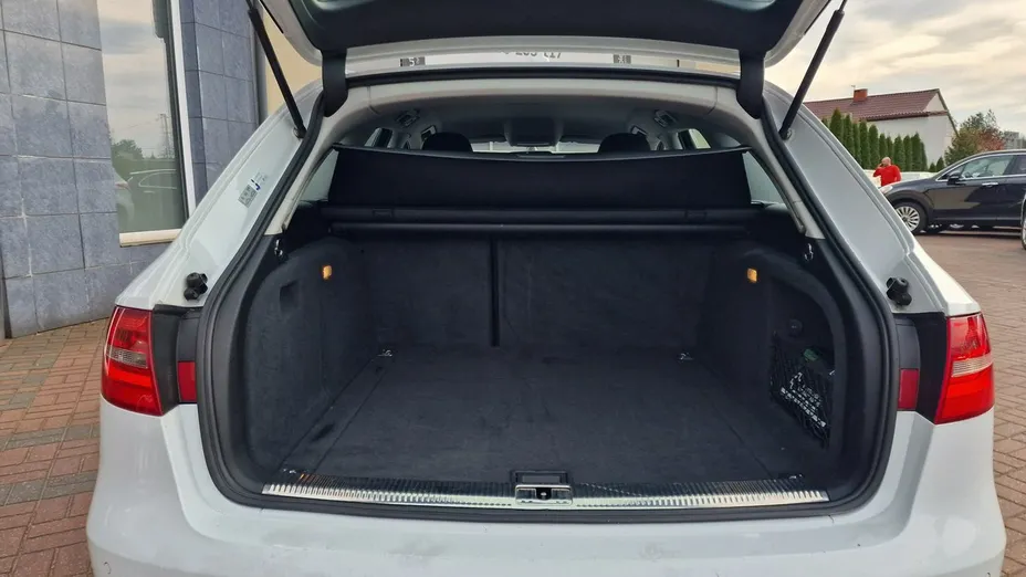 AUDI A4 -