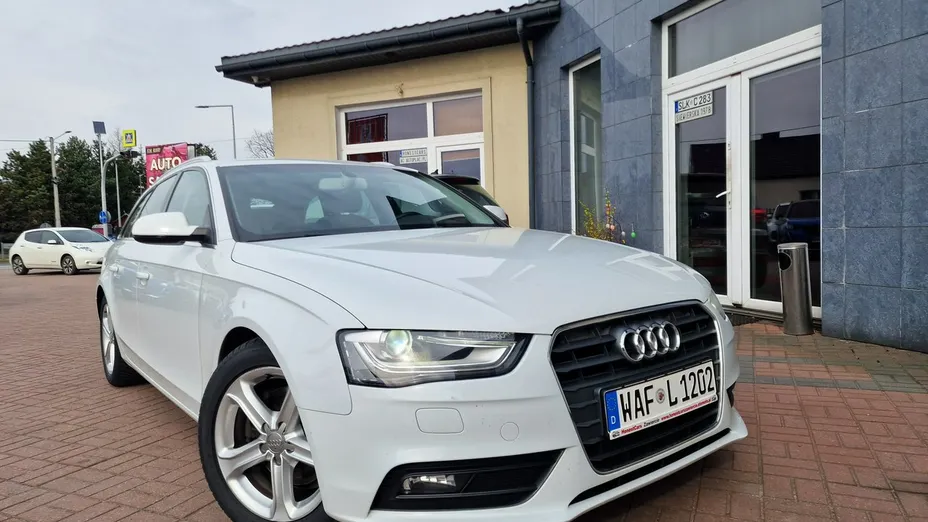 AUDI A4 -