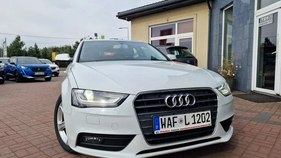 AUDI A4 -