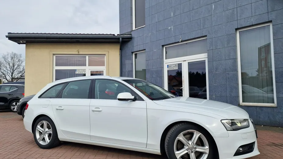AUDI A4 -