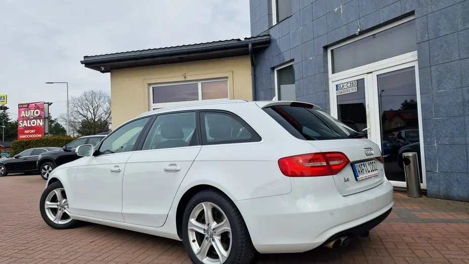 AUDI A4 -