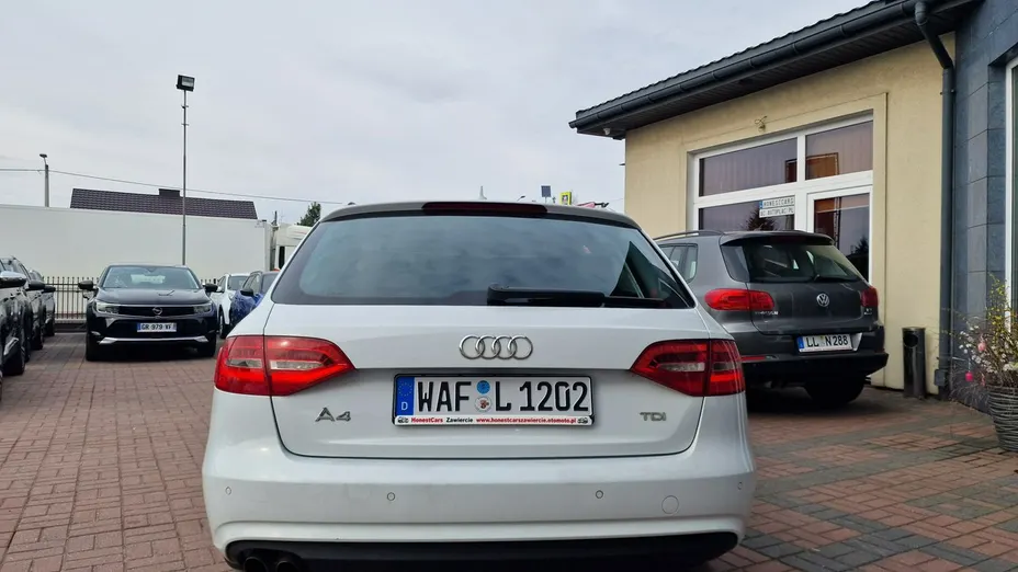 AUDI A4 -