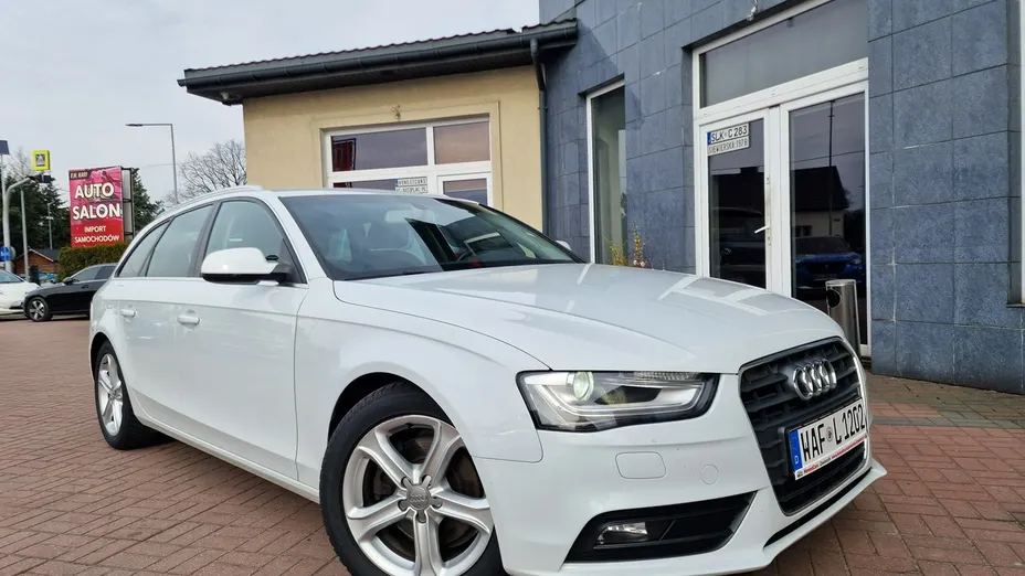 AUDI A4 -