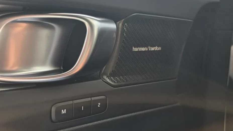 VOLVO XC40 -