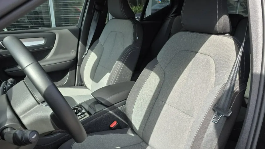 VOLVO XC40 -