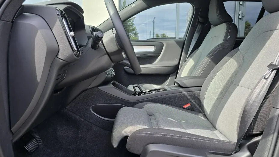 VOLVO XC40 -