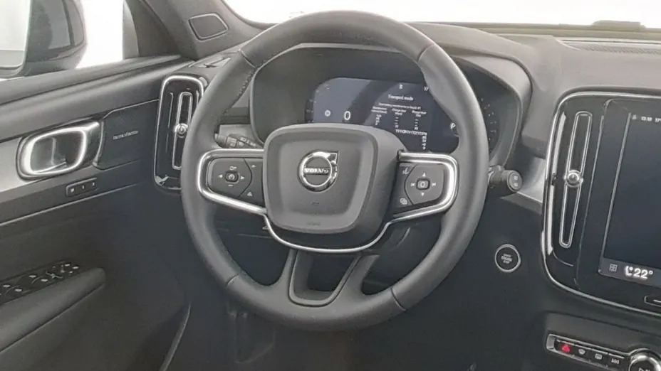VOLVO XC40 -