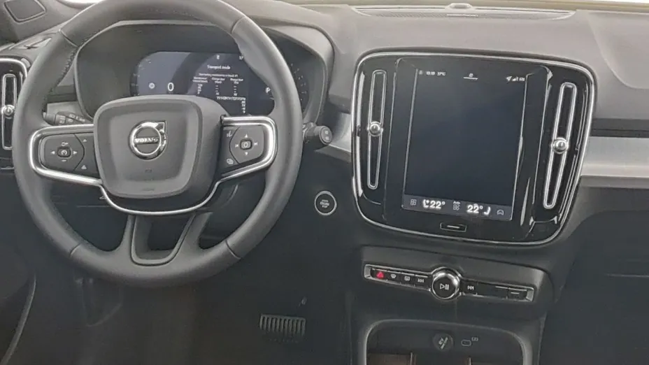 VOLVO XC40 -